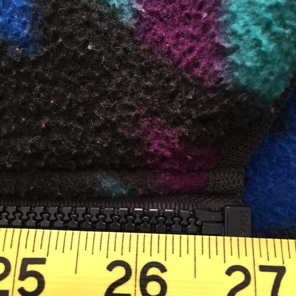 Nordic Fleece
zipperedNavy Blue purple green gray
Size L 2 Zip Side Pockets - Picture 6 of 13